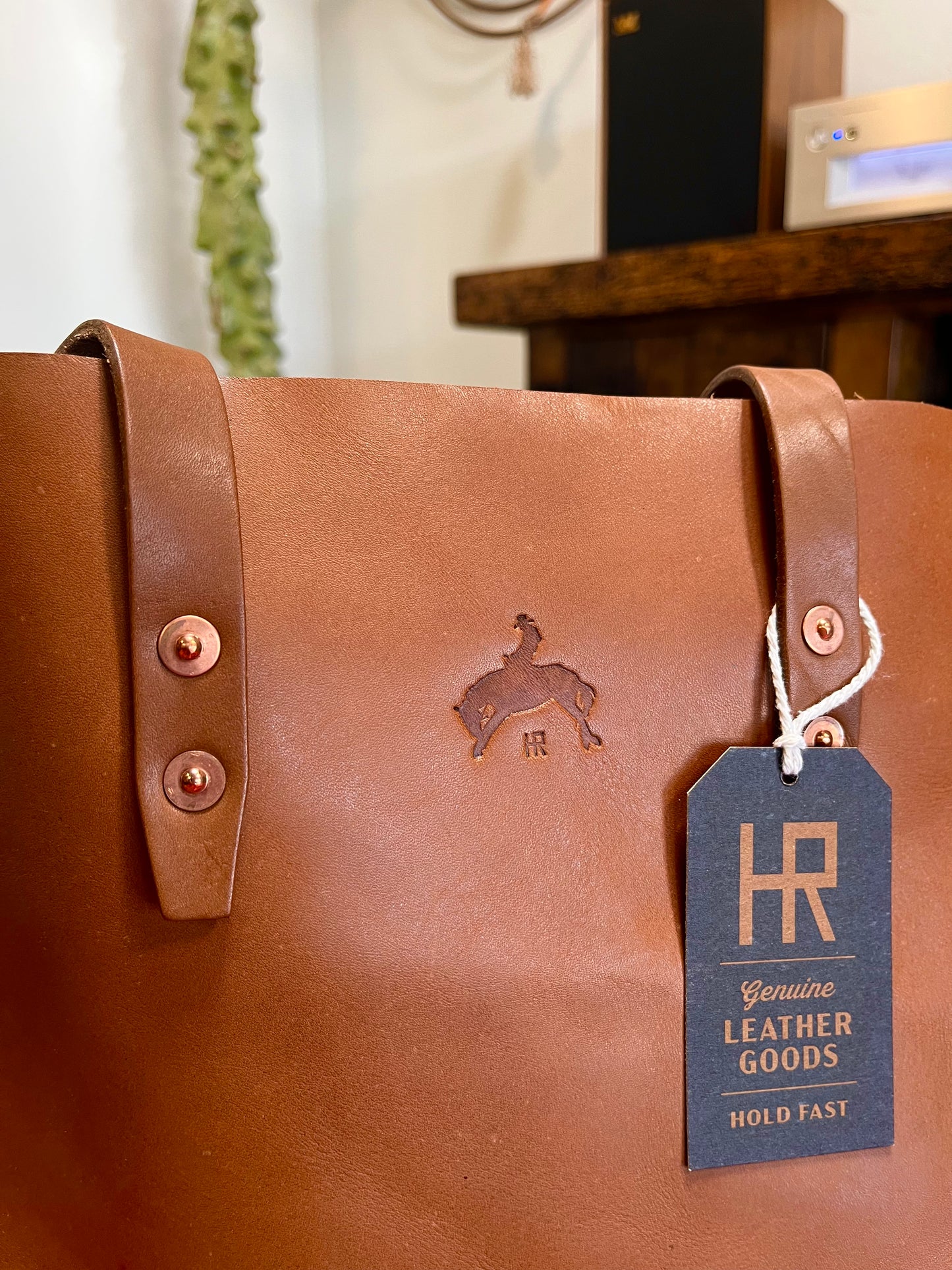 HR Western Tote